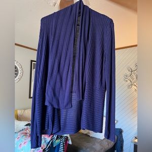 Women’s 2X navy long sleeved ribbed cardigan